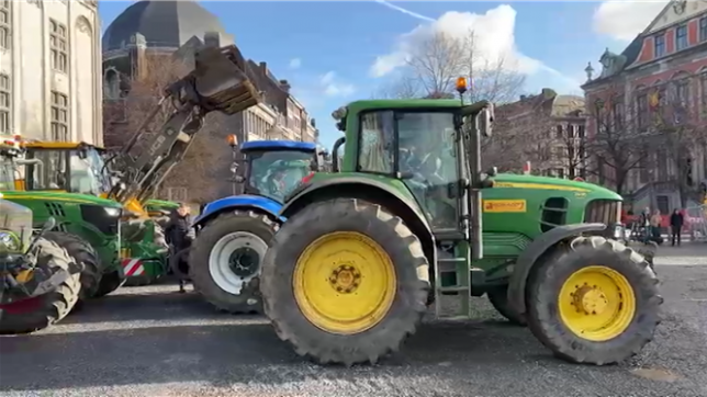 Colère des agriculteurs: le centre-ville de Liège se remplit avant la manifestation de 14h