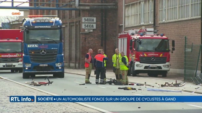 Un automobiliste ivre percute un groupe de 5 cyclistes à Gand
