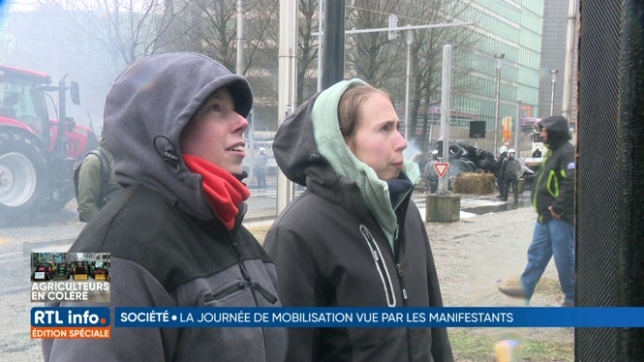 Elise et Louise, deux soeurs agricultrices, ont participé à la manifestation à Bruxelles