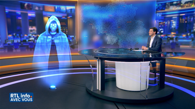 Les Traîtres: Benny B en hologramme sur le plateau du RTL info 13h