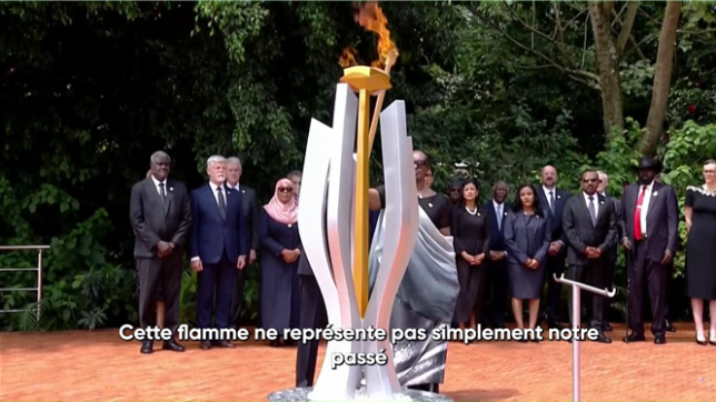 Génocide rwandais: le présidenr allume la flamme du souvenir avec des dignitaires