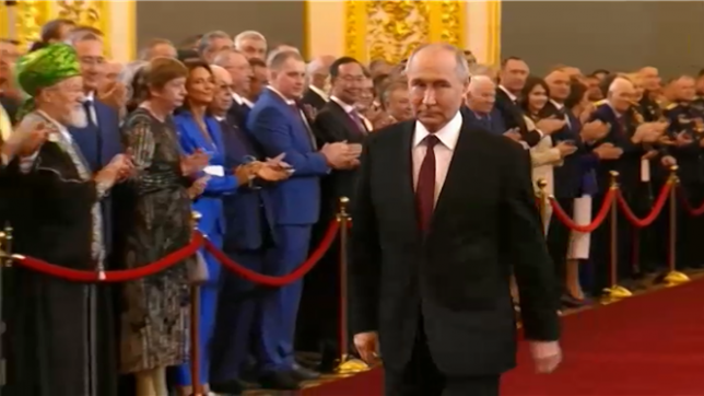 Vladimir Poutine prête serment pour sa 5ème investiture