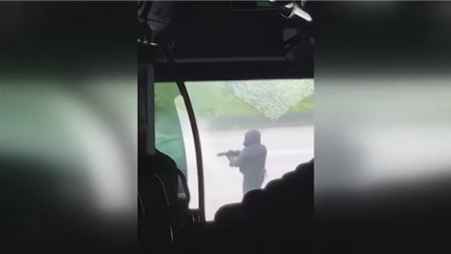 Attaque d'un fourgon pénitentiaire en France: les premières images de l'attaque diffusées sur les réseaux sociaux