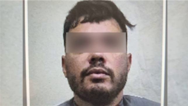 Ça me rend malade: la mère du prisonnier en fuite témoigne après le décès de deux agents pénitentiaires en France