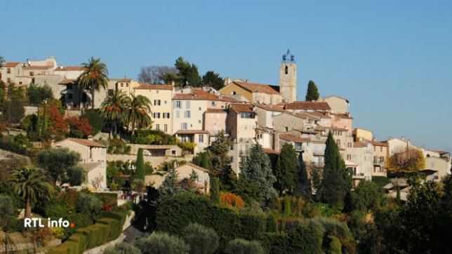 A Châteauneuf-Grasse, le roi Albert II est une véritable star locale