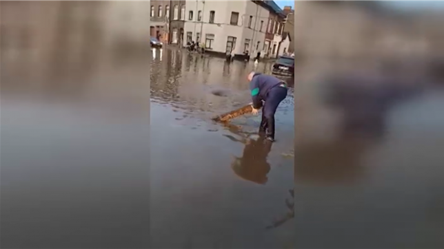 Inondations à Charleroi: les images de Dampremy sous les eaux