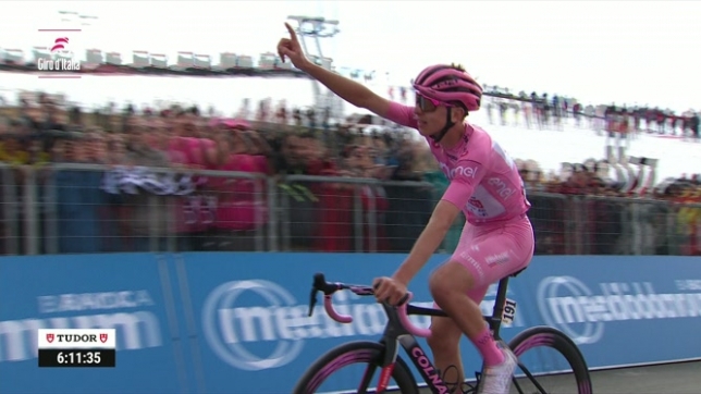 Giro 2024: Pogacar assomme la concurrence sur la 15ème étape