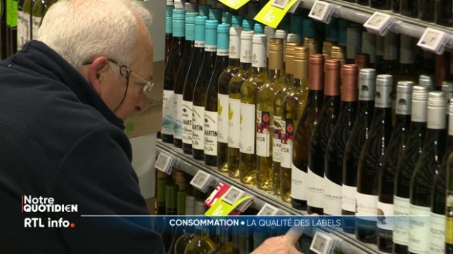 Labels sur les bouteilles de vin: simple marketing ou gage de qualité ?