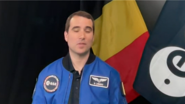 Découvrez la réaction de Raphaël Liégeois, sélectionné pour partir à la Station spatiale internationale