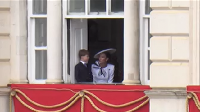 La princesse Kate et ses enfants aperçus au balcon pour l'anniversaire du roi Charles III