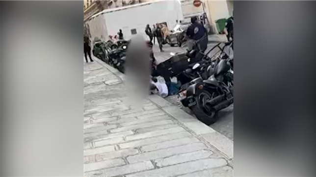 Paris: un homme tué par balle après avoir attaqué un policier au couteau