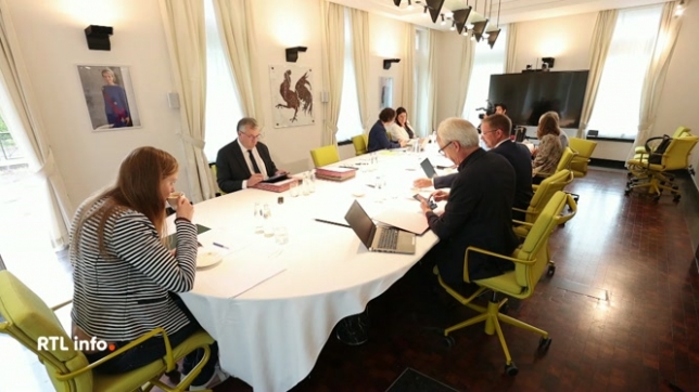 Première réunion de travail pour le gouvernement wallon à l'Elysette