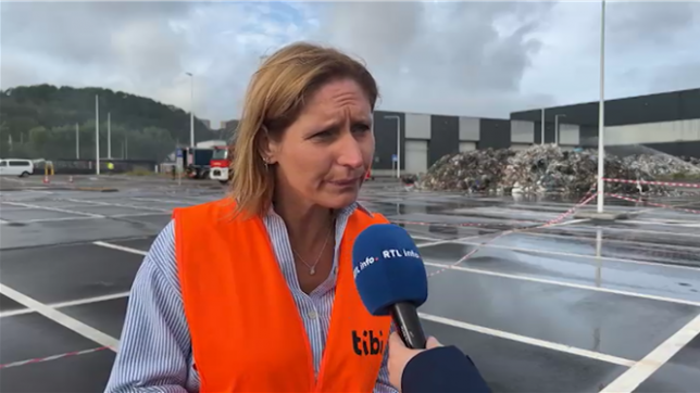 Important incendie au centre de tri de Couillet: la porte-parole de Tibi s'exprime