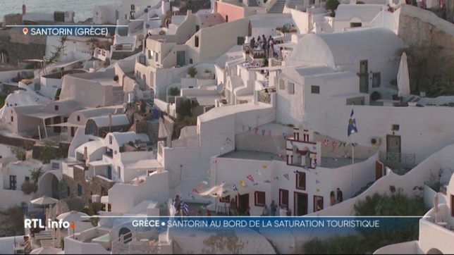 Les autorités de l'île de Santorin disent stop à l'invasion de touristes