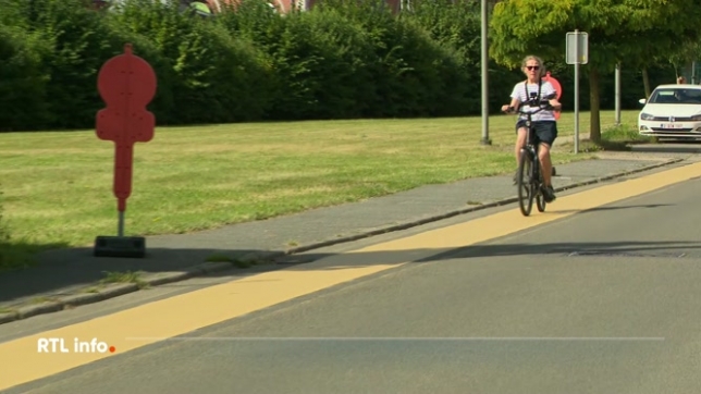 Il s'agit de nouveaux marquages au sol que l'on retrouve généralement sur des routes dangereuses trop étroites pour que des pistes cyclables y soient installées. C'est le cas notamment à Péruwelz, mais on remarque que peu d'usagers connaissent le principe.