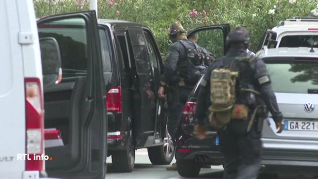 France: 2 voitures sont incendiées devant une synagogue à La Grande-Motte