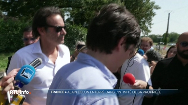 Les funérailles d'Alain Delon ont eu lieu aujourd'hui à Douchy