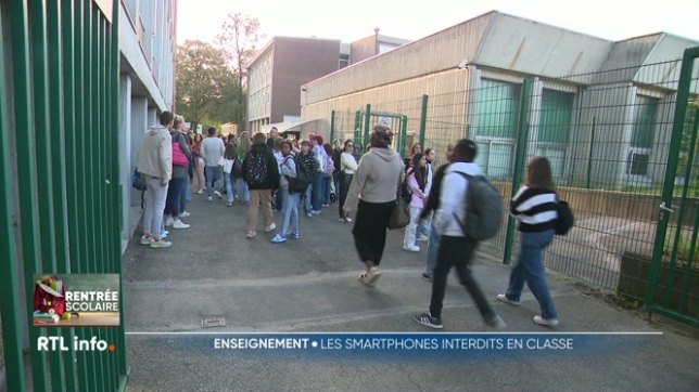 Rentrée des classes: l'Athénée Royal Air Pur interdit les smartphones