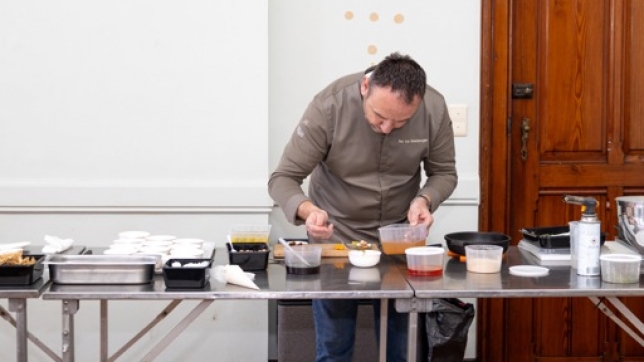 241d09da-c8d2-4323-a254-c10cae6af097