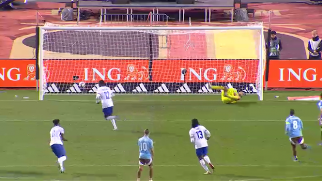 Belgique - France: Kolo Muani ouvre le score sur penalty