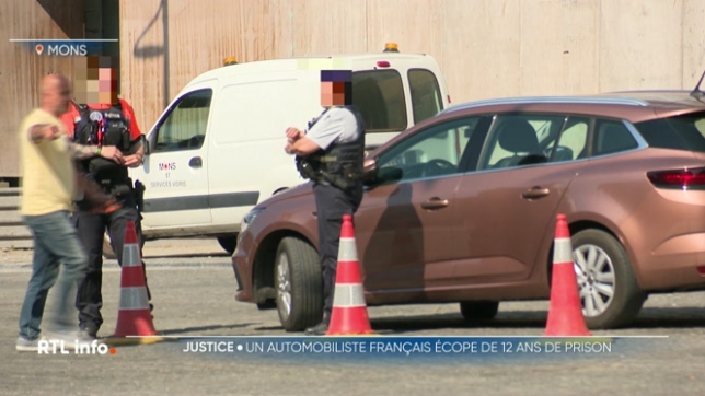 Un automobiliste français a été condamné à 12 ans de prison pour plusieurs tentatives de meurtres à Mons. En juin 2023, il avait foncé en voiture sur un groupe de jeunes en plein centre-ville après une dispute.