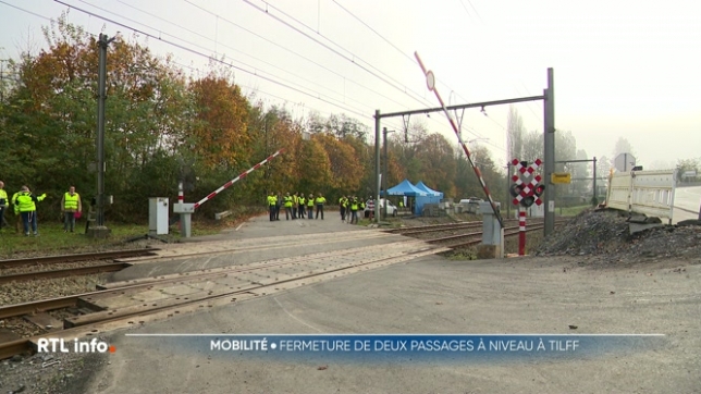 Deux passages très symboliques puisqu'ils ont été le lieu de plusieurs accidents. Il en reste encore 1600 à travers le pays. Infrabel espère en supprimer un maximum mais ce n'est pas toujours possible.