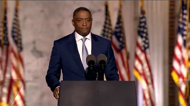 Annonce de son chef de campagne à Washington.