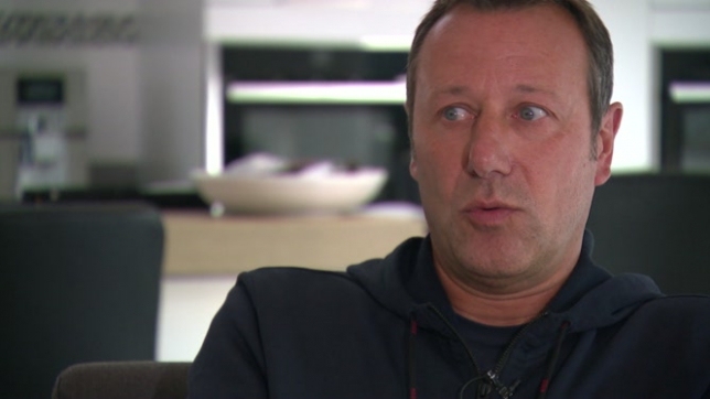 Un avion atterrit à Liège plutôt qu’à Bruxelles par manque de carburant. Eric, qui nous a contacté via le bouton orange alertez-nous, se trouvait à bord. Il s’étonne de voir un avion détourné à seulement 90 km à vol d’oiseau de sa destination finale parce qu’il n’a pas assez de kérosène.Quelles sont les règles de sécurité ? Les avions volent-ils avec le moins de carburant possible ?