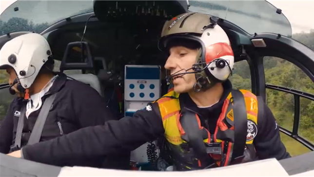 Pour la sixième année consécutive, Michaël Miraglia nous emmène à bord du seul service médical héliporté de Belgique : le Centre Médical Héliporté (CMH). Ces héros de l'urgence, à bord de leur hélicoptère, réalisent près de 1.500 missions chaque année, en portant secours aux personnes en danger partout dans le pays.