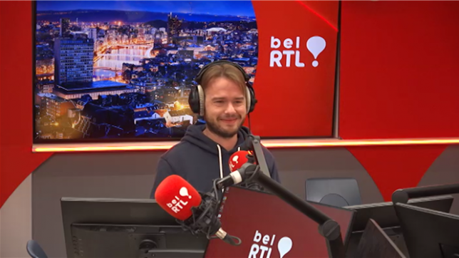 La scène musicale des années 80 n'aurait pas été la même sans Jeanne Mas, figure emblématique de la pop française. Alors que la chanteuse s'apprête à célébrer ses 40 ans de carrière avec une tournée passant par Mons et Liège en mars prochain, nous revenons sur trois de ses plus grands succès qui ont marqué des générations.