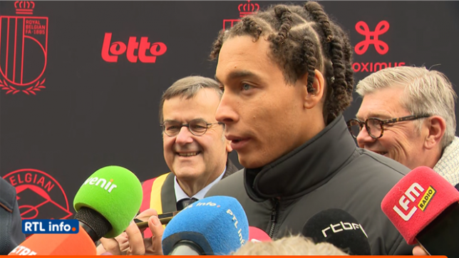 Présent à Liège pour l'inauguration d'un terrain de football social, Axel Witsel a été interrogé sur son avenir en équipe nationale. Il se dit disponible jusqu'à la fin de sa carrière.