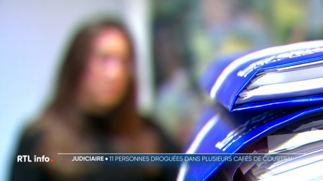 Une dizaine de jeunes filles ont été droguées dans plusieurs bars à Courtrai. De la kétamine a été versée dans leur verre et elles ont été abusées sexuellement. Les faits se sont déroulés sur plusieurs mois. Le parquet a procédé à plusieurs arrestations.