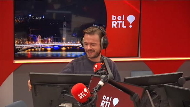 La comédie de l'année débarque cette semaine sur grand écran ! Virginie Hocq et Gérard Jugnot incarnent un couple au bord de la crise de nerfs dans On aurait dû aller en Grèce, un film qui promet de belles tranches de rire et une immersion pittoresque au cœur de la Corse. Voici ce qu'il faut savoir sur ce long-métrage qui mêle humour, quiproquos et paysages de rêve.