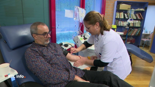 Les effets de la pandémie de Covid-19 se font toujours ressentir dans les centres de collecte. Il y a moins de donneurs et moins de collectes qu'avant la pandémie. Un appel aux dons est donc lancé pour remplir les stocks de sang et de plaquettes avant les fêtes de fin d'année.