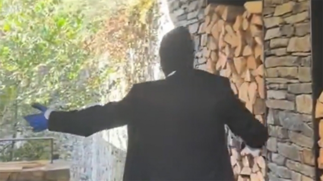 Copyright: @Arran_jovent