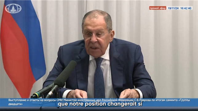 Le chef de la diplomatie russe Sergueï Lavrov estime que les tirs ukrainiens de missiles ATACMS américains sont un signal de la volonté d'escalade de l'Ukraine. Il invite également les Occidentaux à lire la totalité de la nouvelle doctrine russe sur le recours à l'arme nucléaire.