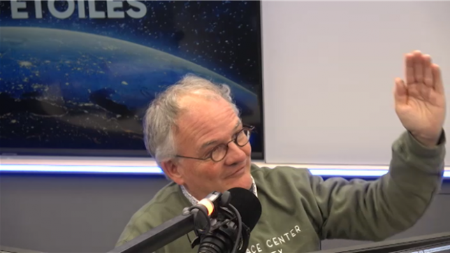 SpaceX repousse les limites de la technologie vspatiale avec des innovations telles que la récupération de fusées et le ravitaillement en orbite, ouvrant la voie à des missions plus économiques. L'implication politique d'Elon Musk suscite cependant des interrogations sur son influence auprès de la NASA et sur l'avenir des programmes d'exploration lunaire et martienne.