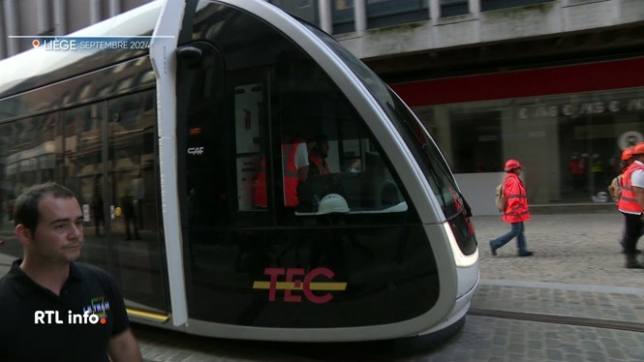 Le tram de Liège était censé embarquer ses premiers passagers le 31 janvier 2025. Avec ce report, cela veut dire que le tram arrivera à Liège avec exactement 2 ans et demi de retard.