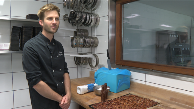 Bonbons, chocolats, spéculoos. La période des gourmandises de fin d’année a commencé. Des sucreries qui risquent de coûter plus cher que les autres années. La raison ? Les matières premières, comme le chocolat, la crème, le beurre, qui ne cessent d’augmenter.