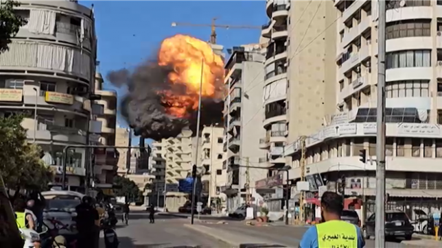 Après des appels à évacuer ces immeubles, ils ont été bombardés.