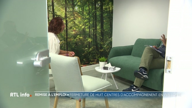 Le gouvernement wallon a décidé de ne pas renouveler le financement de ce service pourtant très utile. Le Plan Activation accompagne les personnes souffrant de dépression, de burn-out ou de maladies mentales dans leur recherche d'emploi. Les responsables de l'ASBL ne comprennent pas ce choix.