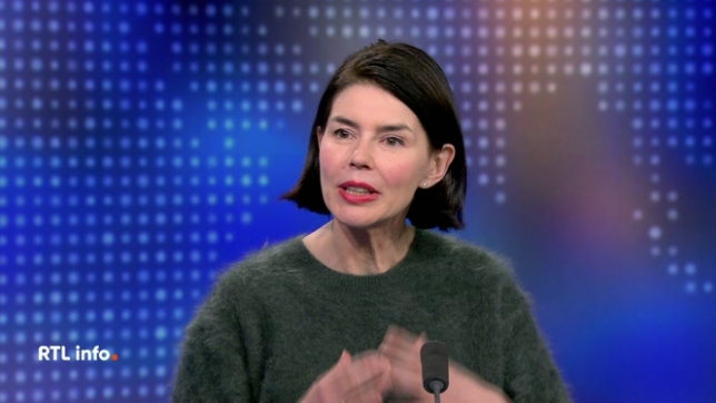 Si rien ne va changer pour les professeurs qui sont nommés ou en passe de l'être, notamment en termes de pension, par contre, les futurs enseignants auront dorénavant un CDI avec un complément de pension.