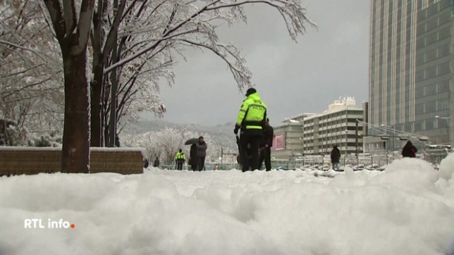 Importantes chutes de neige à Séoul, en Corée du Sud