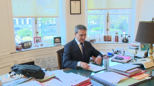 Le collège juridictionnel a validé les résultats des élections dans 18 communes bruxelloises sur 19. Seule Saint-Josse a été recalée. Les habitants pourraient donc devoir retourner aux urnes fin janvier, sauf en cas de recours au conseil d'état pour contester cette décision.