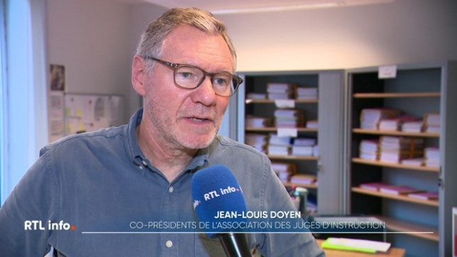 Le juge d'instruction a été placé en résidence surveillée. Des magistrats sont régulièrement menacés, par la mafia de la drogue notamment. La Belgique protège-t-elle suffisamment ses magistrats ?