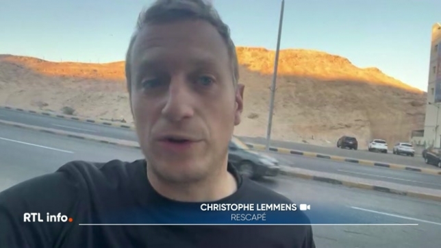 Christophe et Lucianna ont survécu en restant dans une bulle d'air pendant 35 heures après le naufrage du Sea Story. Ils racontent comment ils ont pu s'extirper du bateau. 
Aujourd'hui, ils attendent leur rapatriement, dimanche si tout se passe bien.