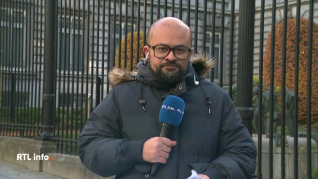 Les deux mandataires PS qui se sont succédé à la présidence du CPAS d'Anderlecht, Mustafa Akouz et Lotfi Mostefa ont annoncé vendredi en début de soirée avoir répondu favorablement à la demande d'audition de la Chambre. Le point en direct avec Benjamin Samyn.