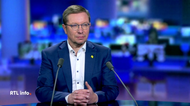 Invité du RTL Info 19h., François Desquesnes, ministre wallon des Pouvoirs locaux, évoque la situation financière alarmante de plusieurs villes wallonnes. Deux rapports confidentiels concernant la situation financière de la Ville de Liège alertent sur une dette abyssale accumulée au fil des années.