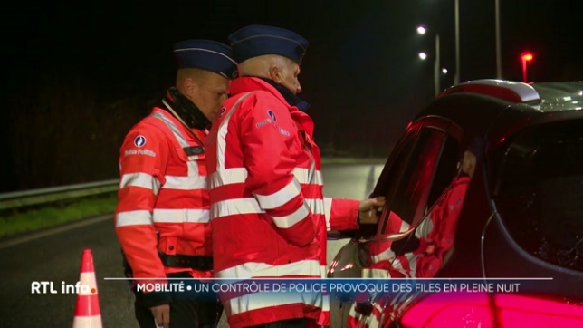 Hier soir, de nombreux automobilistes ont exprimé leur mécontentement via notre bouton Alertez-nous. Ils sont restés coincés sur l'autoroute E19-E42 en direction de la France pendant plusieurs heures à cause d'une opération de police de grande ampleur. La fin justifie-t-elle ce type de moyens ?