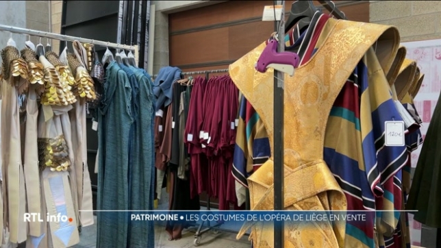 Les passionnés de théâtre, de mode et d'histoire ont rendez-vous ce week-end à Ans, dans les coulisses de l'Opéra Royal de Wallonie-Liège. L'institution organise une grande vente exceptionnelle de 4500 costumes, offrant une seconde vie à ses trésors scéniques.